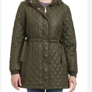 Jessic Quilted Puffer Jacket in Olive